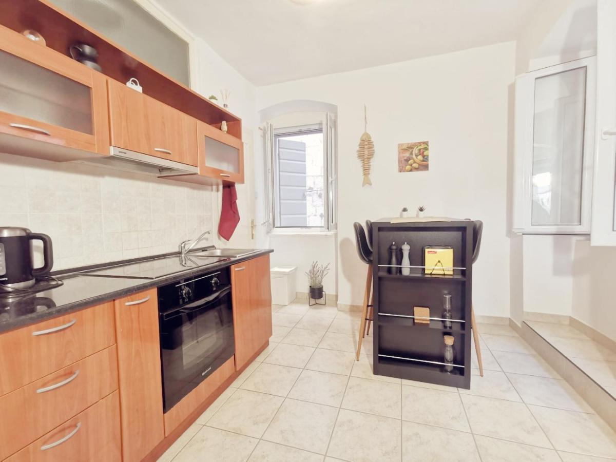 One Bedroom Apartment In The Old Town Split Extérieur photo
